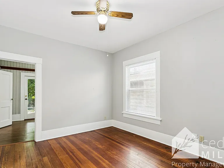 3329 E 1st St N — Photo 10
