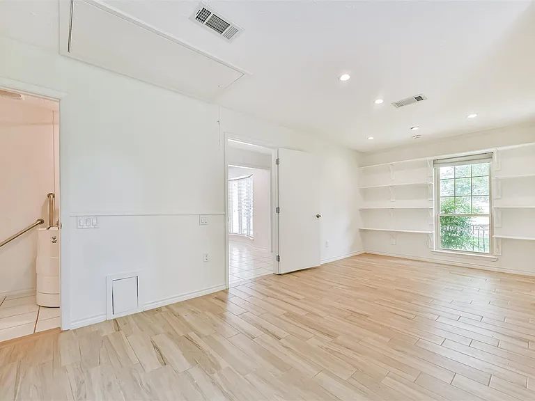 807 Stadium Cir — Photo 26