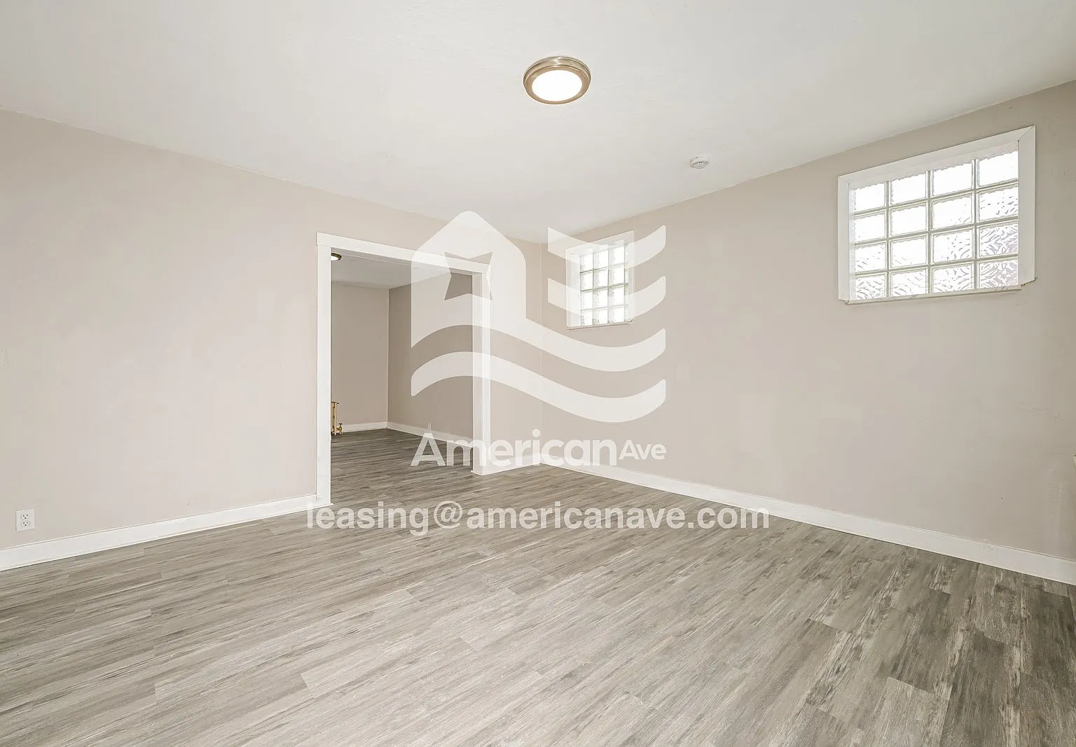 3 bed, 1.0 bath, 1156 sqft, $1,297 — Photo 2