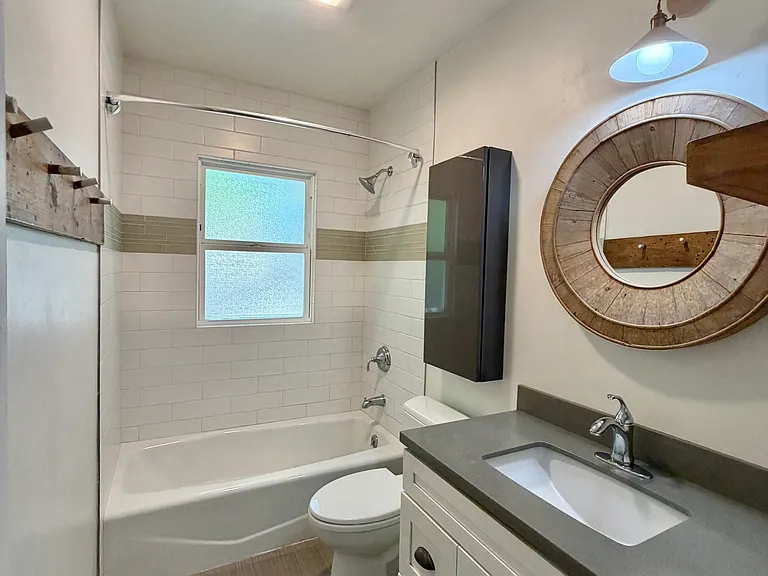 80 Broadmoor Ave — Photo 8