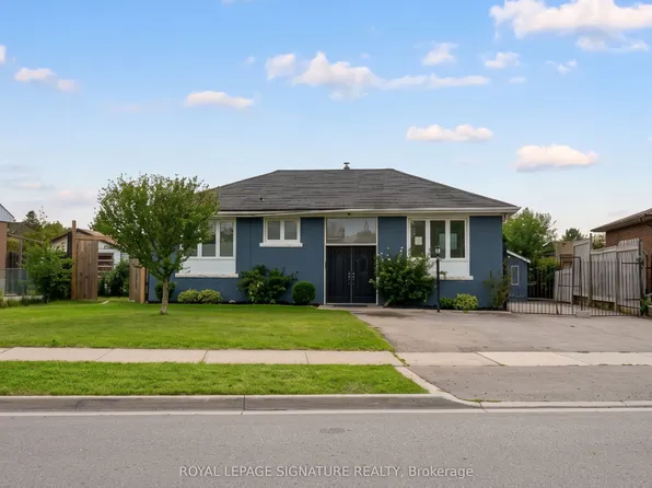 1078 Pinegrove Rd, Oakville, ON L6L 2W4
