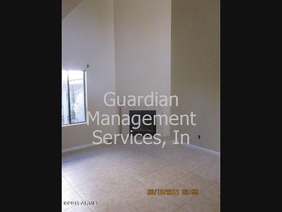 3rd image of 727 W Maryland Ave Unit 6
