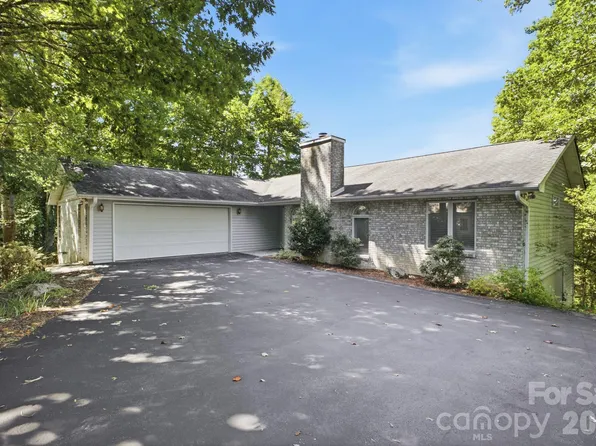 1870 Riverview Ct, Hendersonville, NC 28739