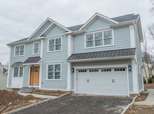 4 Chestnut St, Chatham, NJ 07928