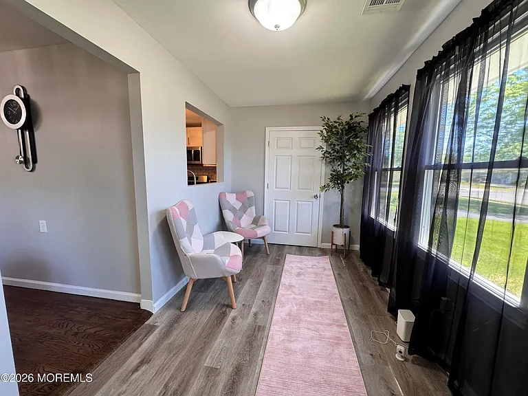 8 Palm Springs Ct — Photo 2