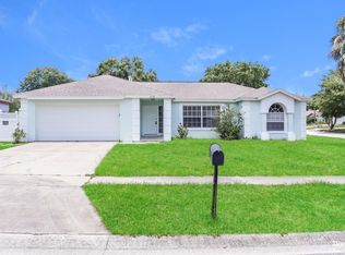 15926 Hidden Lake Cir, Clermont, FL 34711
