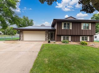 7615 Immanuel Ave S, Cottage Grove, MN 55016
