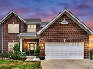 3293 Bentwater Pl, Saint Charles, MO 63301