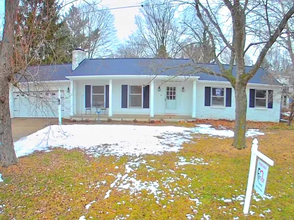 12882 Chippewa Dr, Grand Ledge, MI 48837