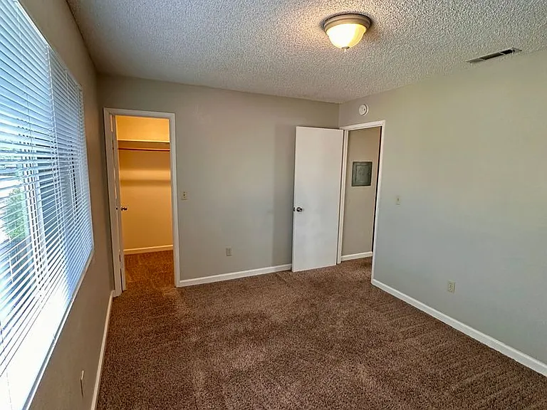 734 Lake Blvd — Photo 9