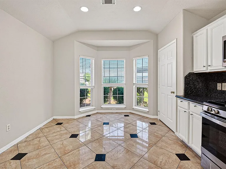 9918 Pierre Ct — Photo 11
