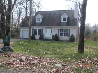 355 Coach Rd, Tobyhanna, PA 18466