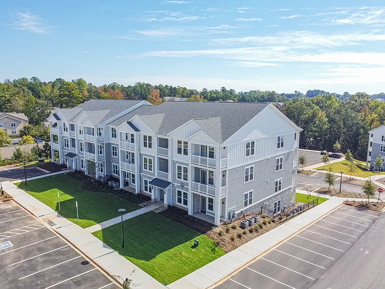 Madison Ridge — Photo 16