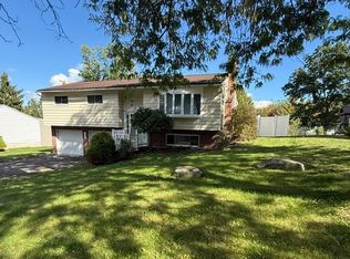 1509 Drexel Dr, Vestal, NY 13850