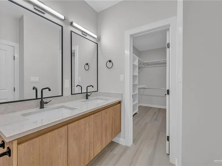 11309 N 25th St #2 — Photo 15
