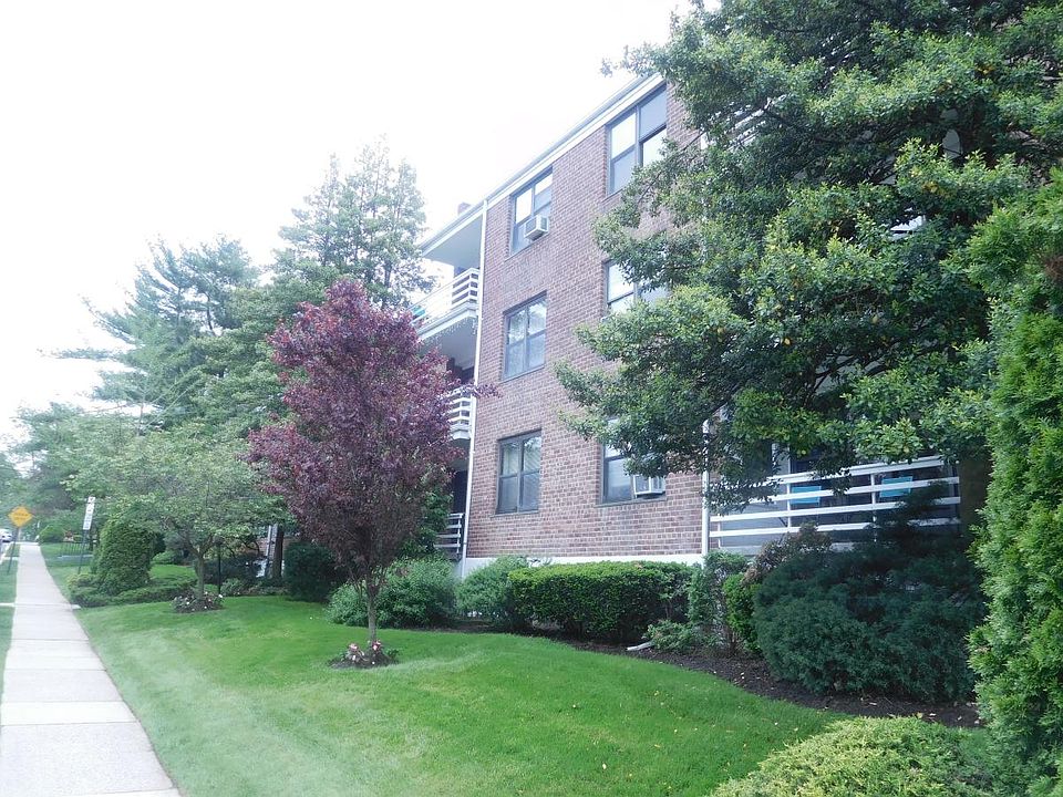 1st image of 14 Stoner Ave #3FL