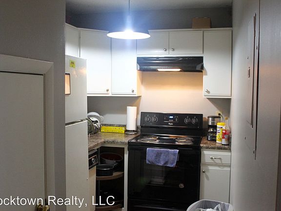 3rd image of 1350 Bradley Dr