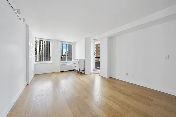 Sold by NY NY Condo, Inc | media 12