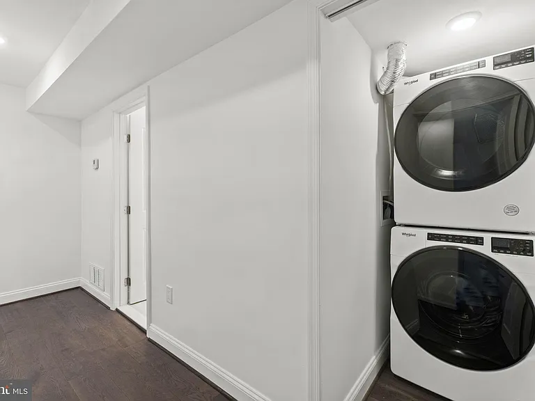 1008 Boyd St — Photo 16