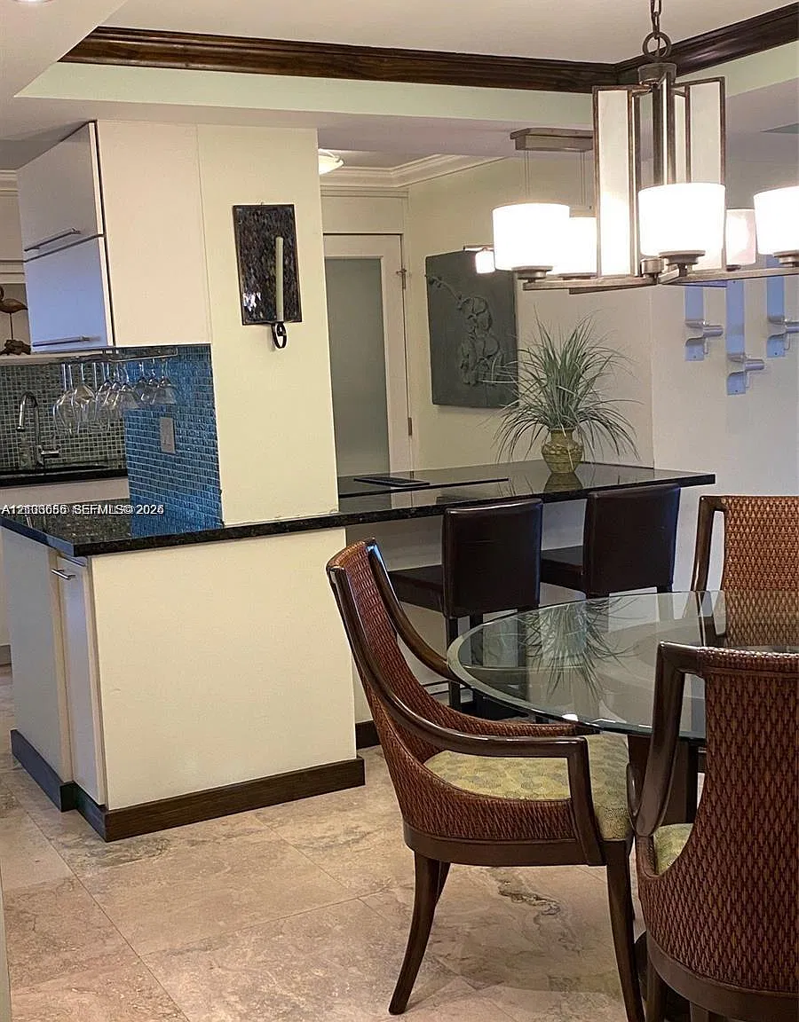 Ocean View Plaza Condo — Photo 3