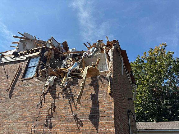 4th image of 288 Adolphus Ave