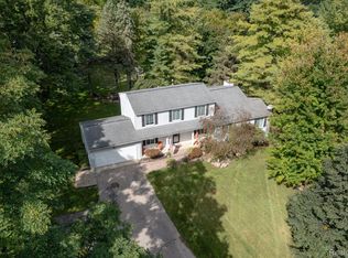 8620 Rattalee Lake Rd, Clarkston, MI 48348