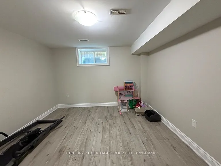 2 Lewiston Rd #BASEMENT — Photo 26