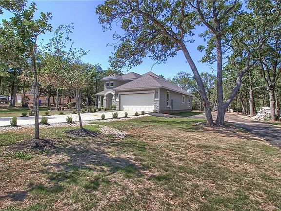 4th image of 112 Woods View Ct