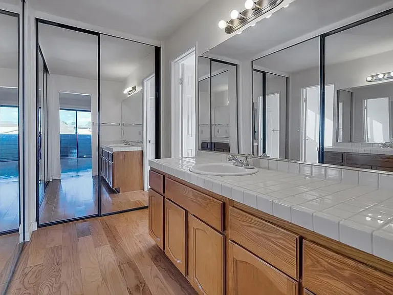 4639 Executive Dr #68 — Photo 12