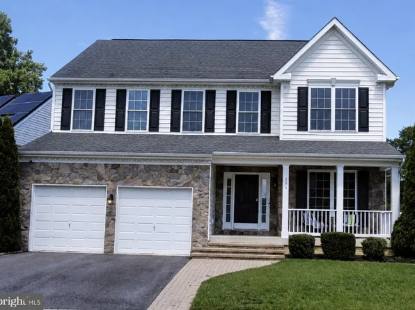 305 Howards Trust Ct, Glen Burnie, MD 21060