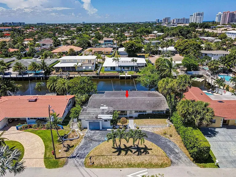 2041 Coral Reef Dr — Photo 10
