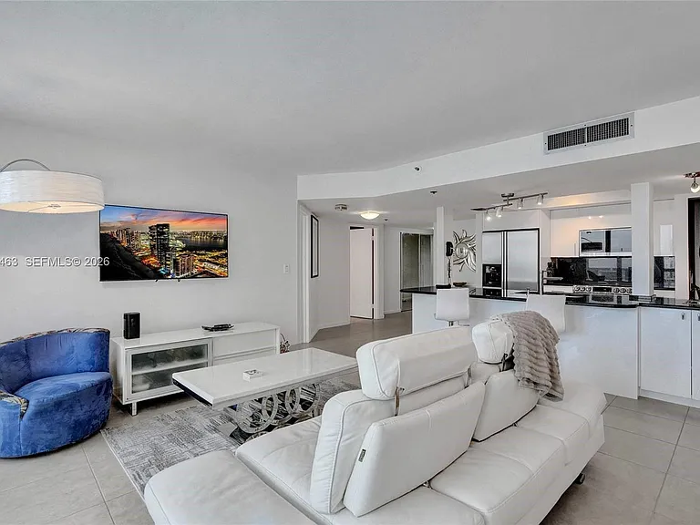 1717 N Bayshore Dr #A-2440 — Photo 3