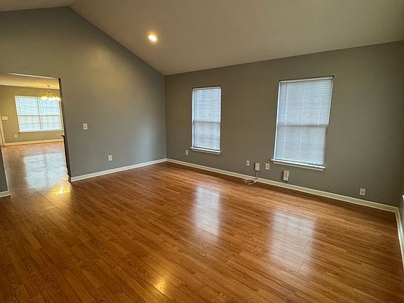 4th image of 2116 14th Ave N