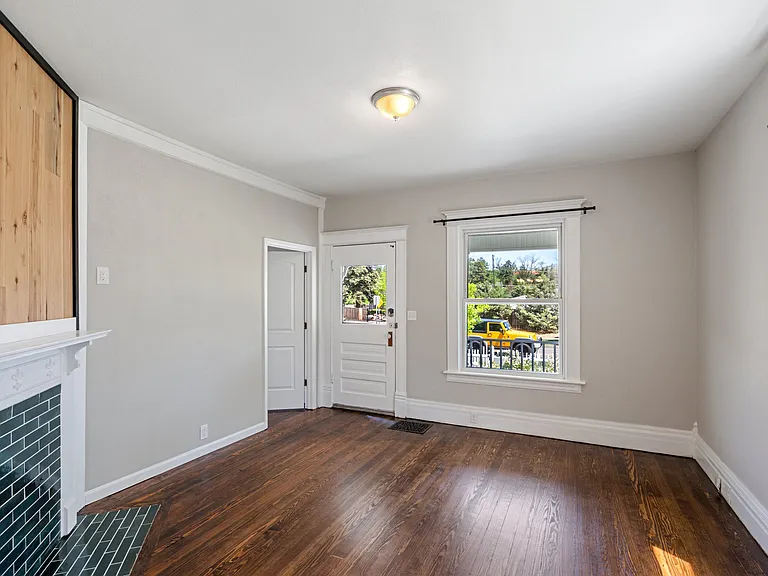 1230 Glen Ave — Photo 5
