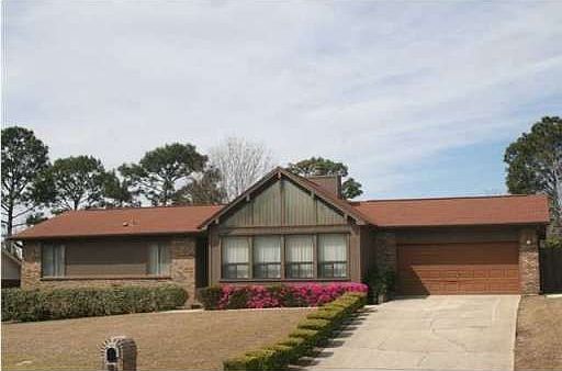 2nd image of 5827 Roble Loma Dr