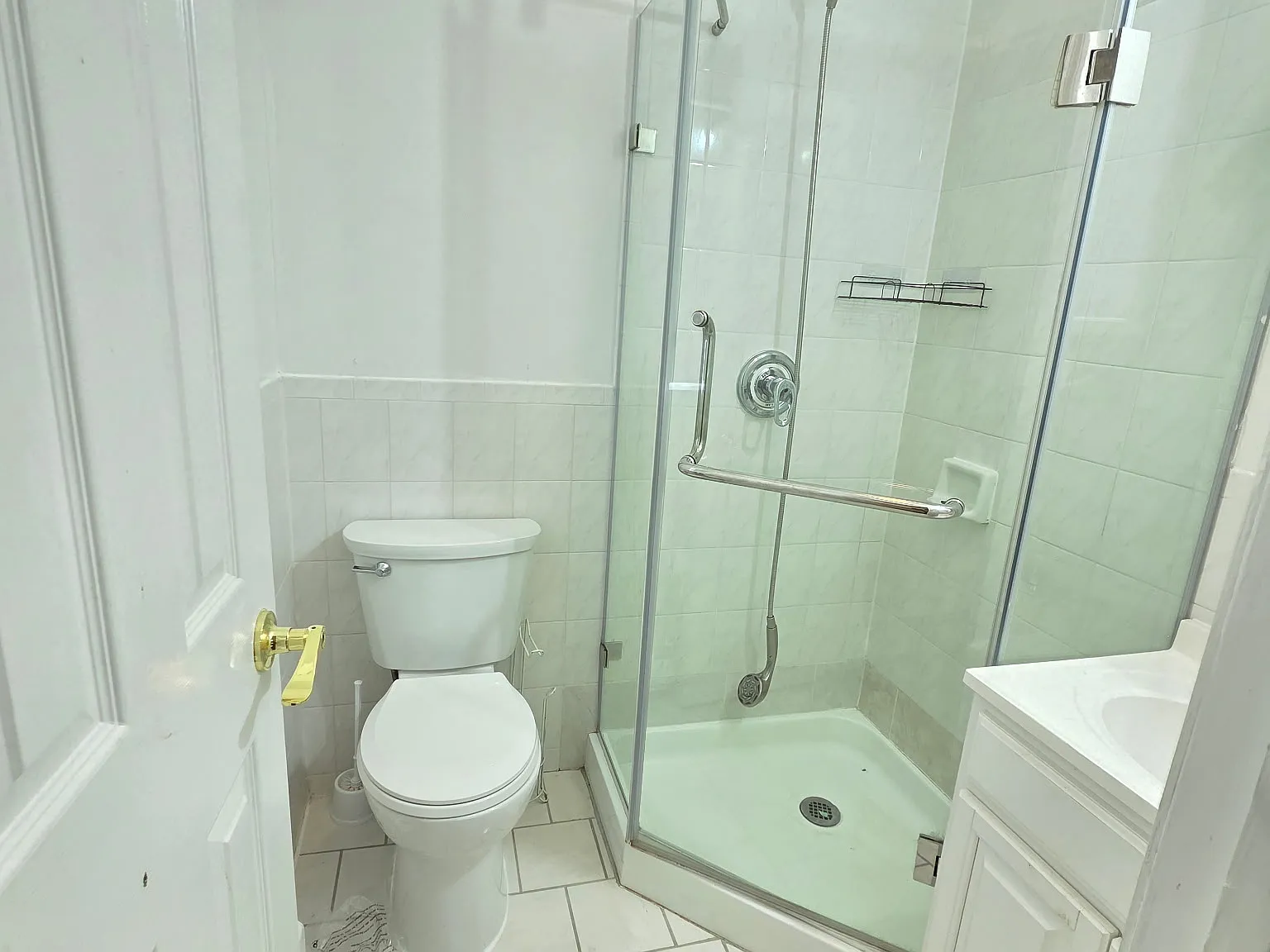 3 bed, 1000 sqft, $3,500 — Photo 1