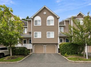 60 Eagle Ridge Way, Nanuet, NY 10954