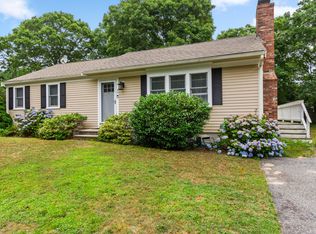 30 Patience Ln, Cotuit, MA 02635