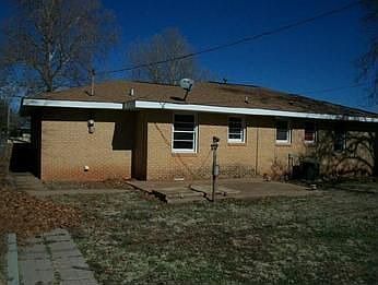 2nd image of 800 Shore Dr