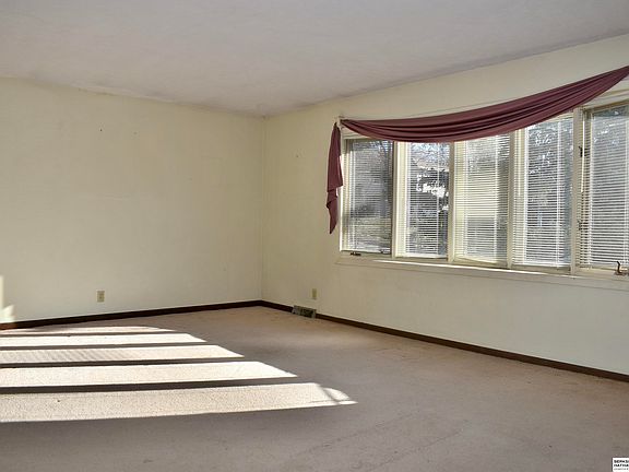 4th image of 12242 William Cir