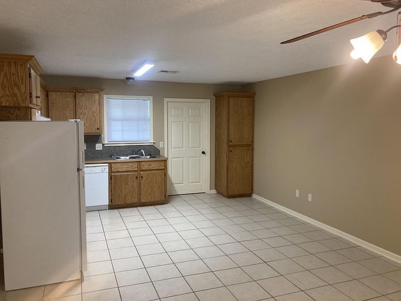 2nd image of 6137 Evelyn St