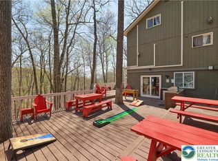 163 Cambridge Ct, Bushkill, PA 18324