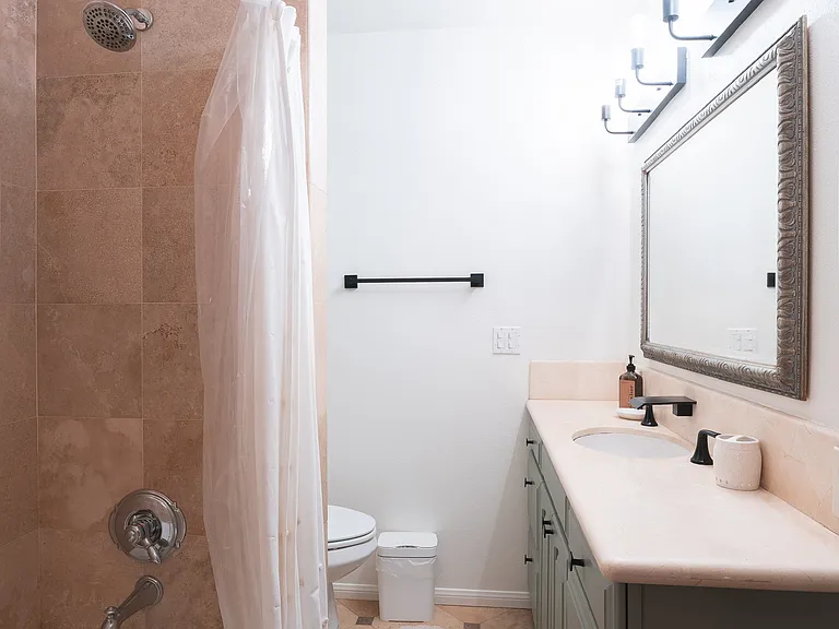 Downstairs full bathroom