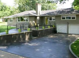 1570 E 41st Pl, Tulsa, OK 74105