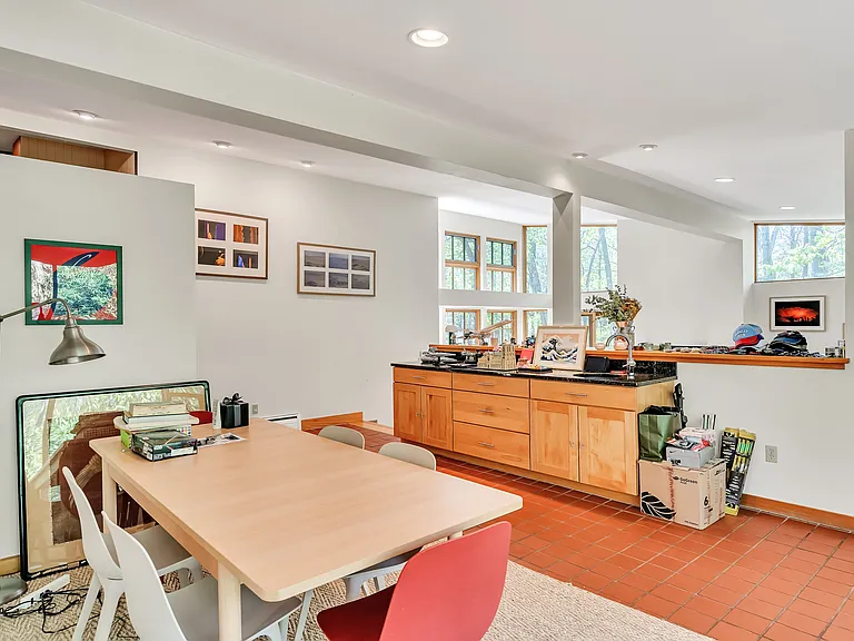 15 Trotting Horse Dr — Photo 3