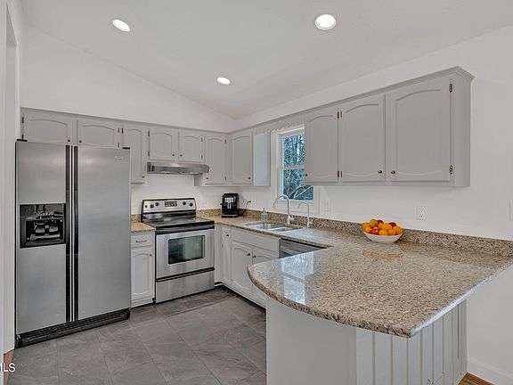 3rd image of 2321 Wynwood Dr