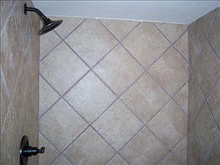 5th image of 2611 Highwood Dr