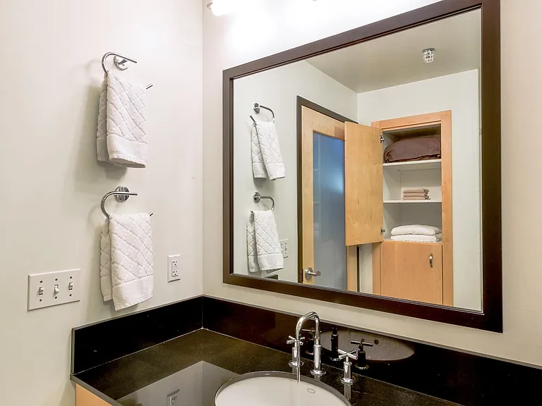 333 NW 9th Ave #501 — Photo 15