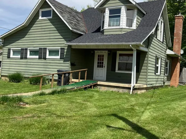 932 N Howard St, Union City, IN 47390