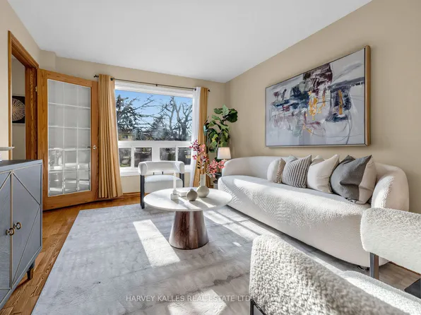 23 Veronica Cres, East Gwillimbury, ON L0G 1V0